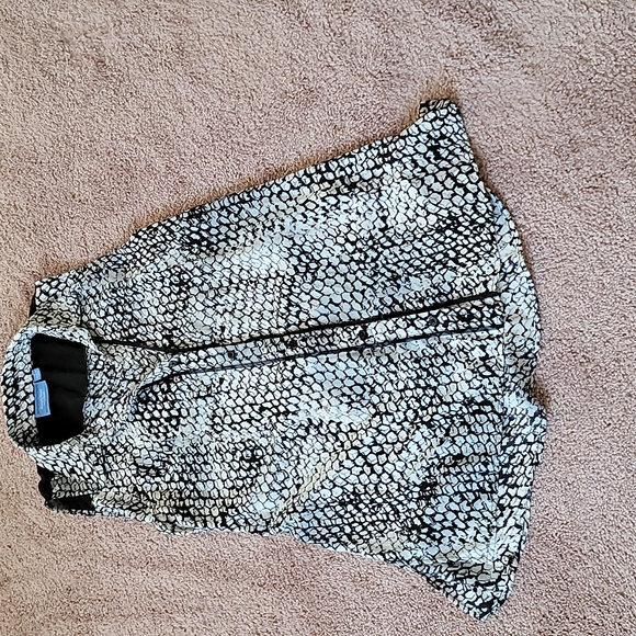 Top - Picture 2 of 5